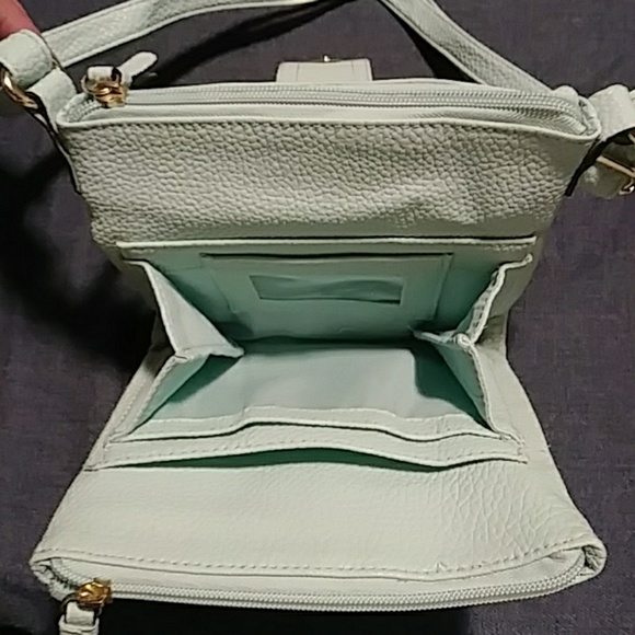Purse - Picture 2 of 3